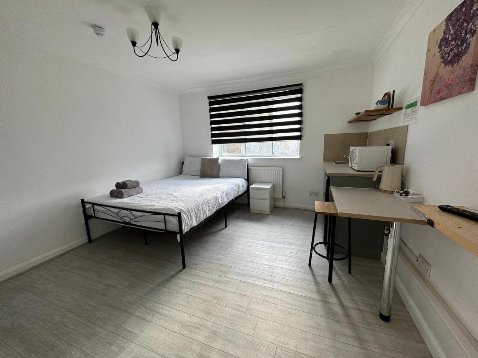 Newly Renovated Studios & Ensuite Rooms! - Camberwell London Exterior photo